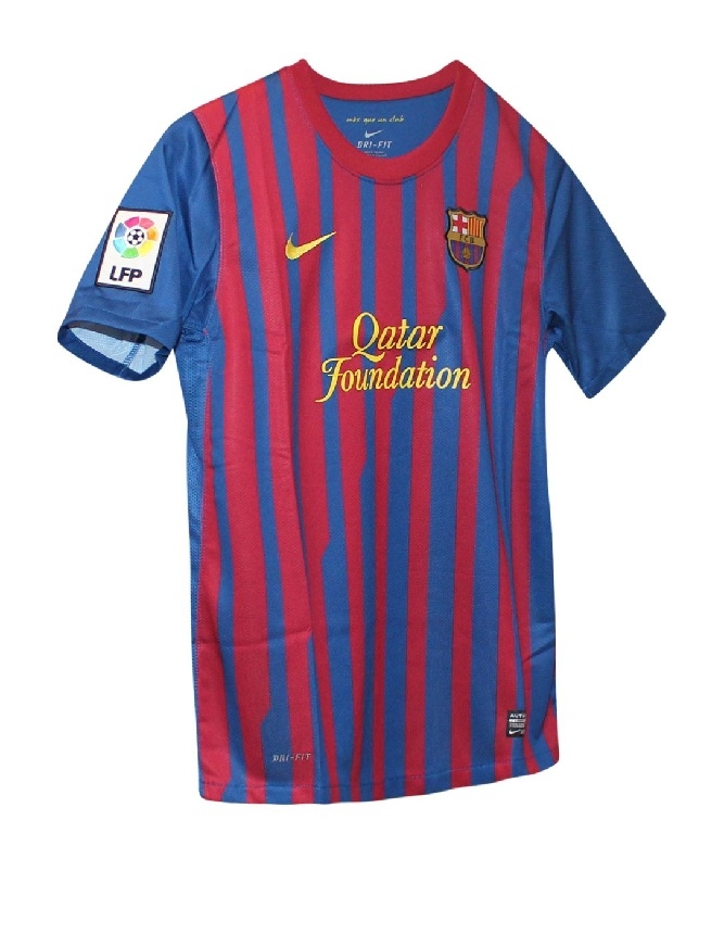 Fc Barcelona Home Jersey 2011 12   Youth   Iniesta 8 Ym   140 152 Old